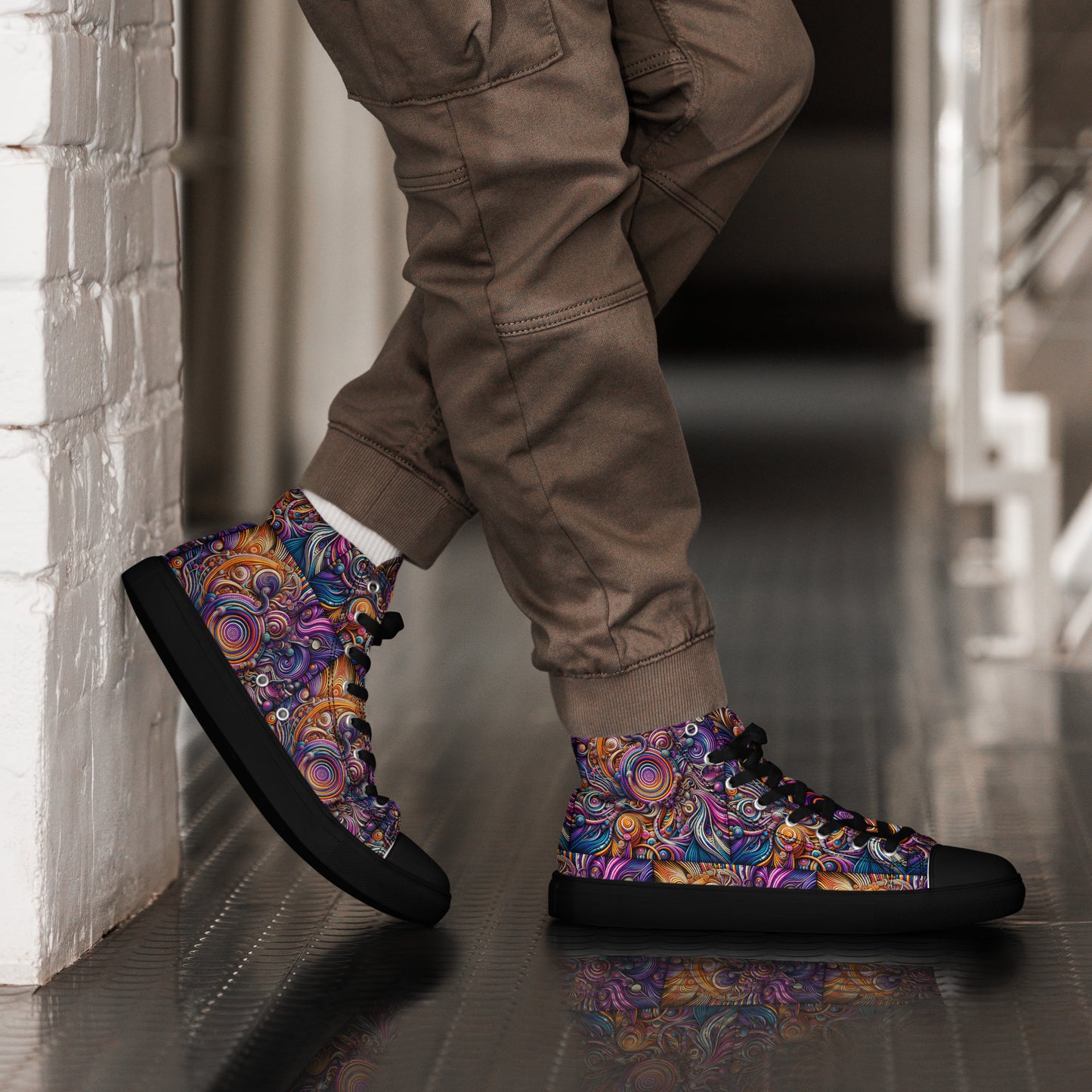 Men’s high top canvas shoes - Swirling lines
